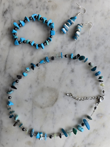 Steinschmuck aus Edelsteinsplittern